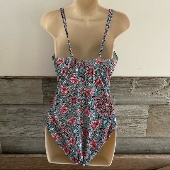 Spanx Love Your Assets by Sara Blakely one-piece swimsuit size medium - Picture 6 of 8